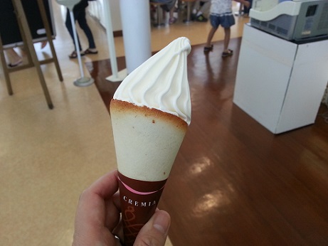 CREMIAソフトクリーム (2).jpg
