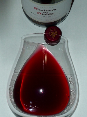 Casillero del Diablo PN 2011 glass.jpg