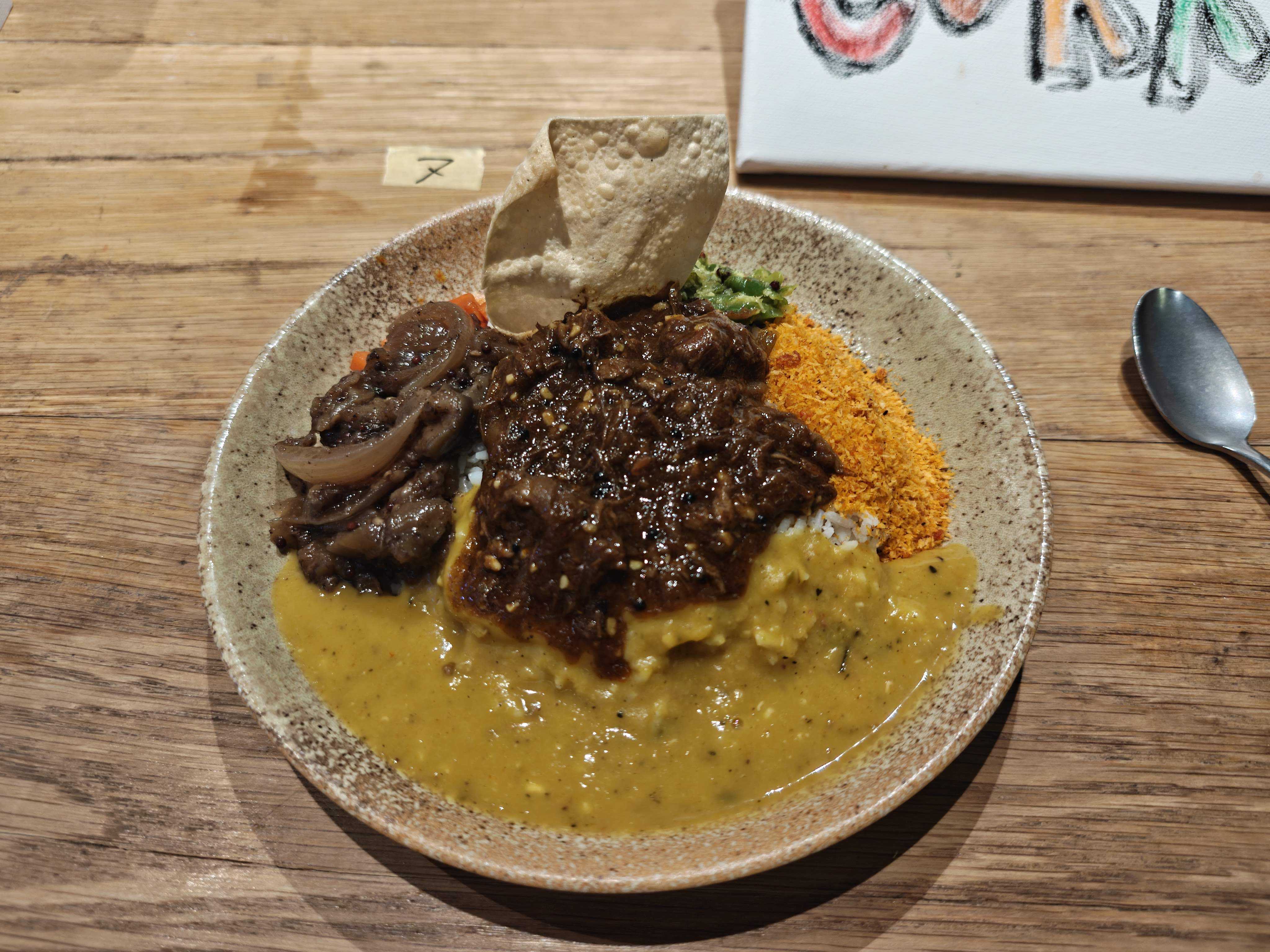 京成中山　256nicom 虎ノ門ヒルズのポップアップ店舗　スリランカカレー　牛筋カレー