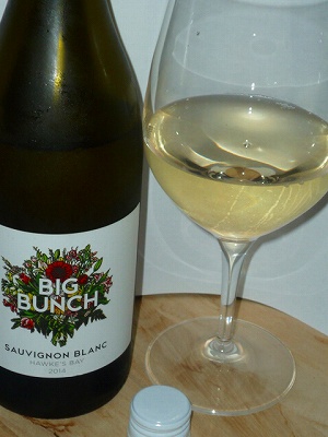 Massive Wines Big Bunch SB　2014　glass.jpg