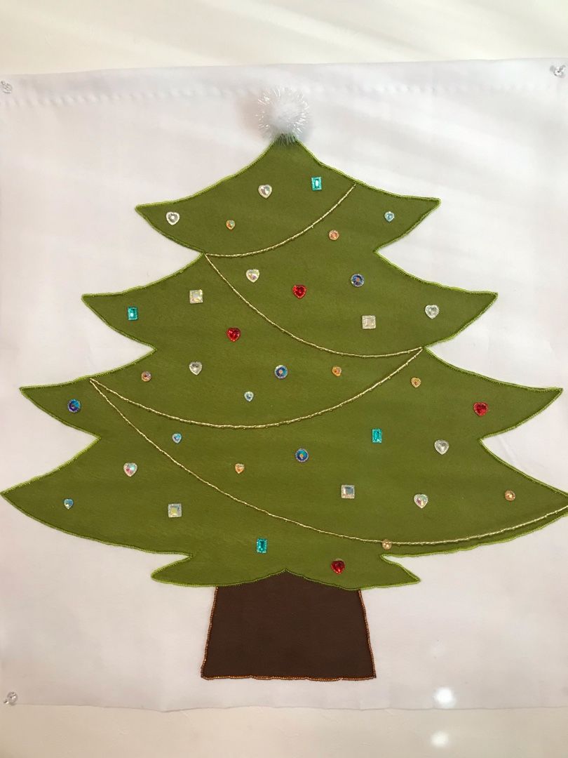 ほぼ百均で作ったクリスマスツリーのタペストリー りんすいのブログ 楽天ブログ