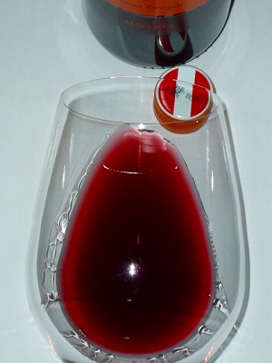 Ewald Gruber Red Pepp BlauerZweigel 2012 glass.jpg