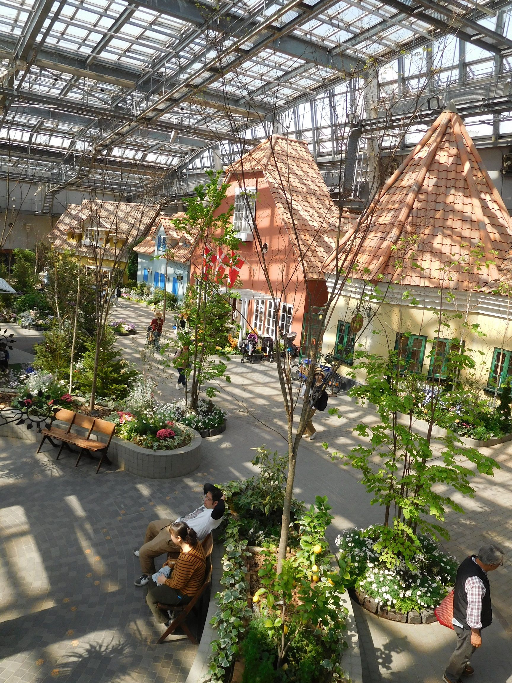 デンパーク 2018春 3/29 その1 ~大温室の『森のお菓子屋さん』も終わりがけ。 | TEA&GARDEN ちょっとひとりごと - 楽天ブログ