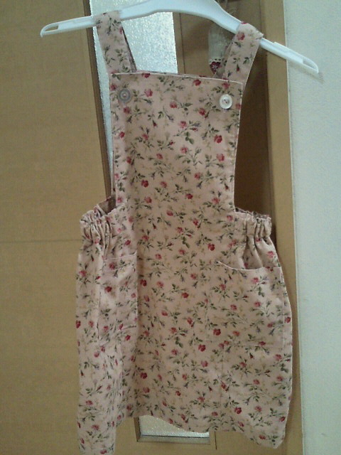 花柄コーデュロイのジャンパースカート