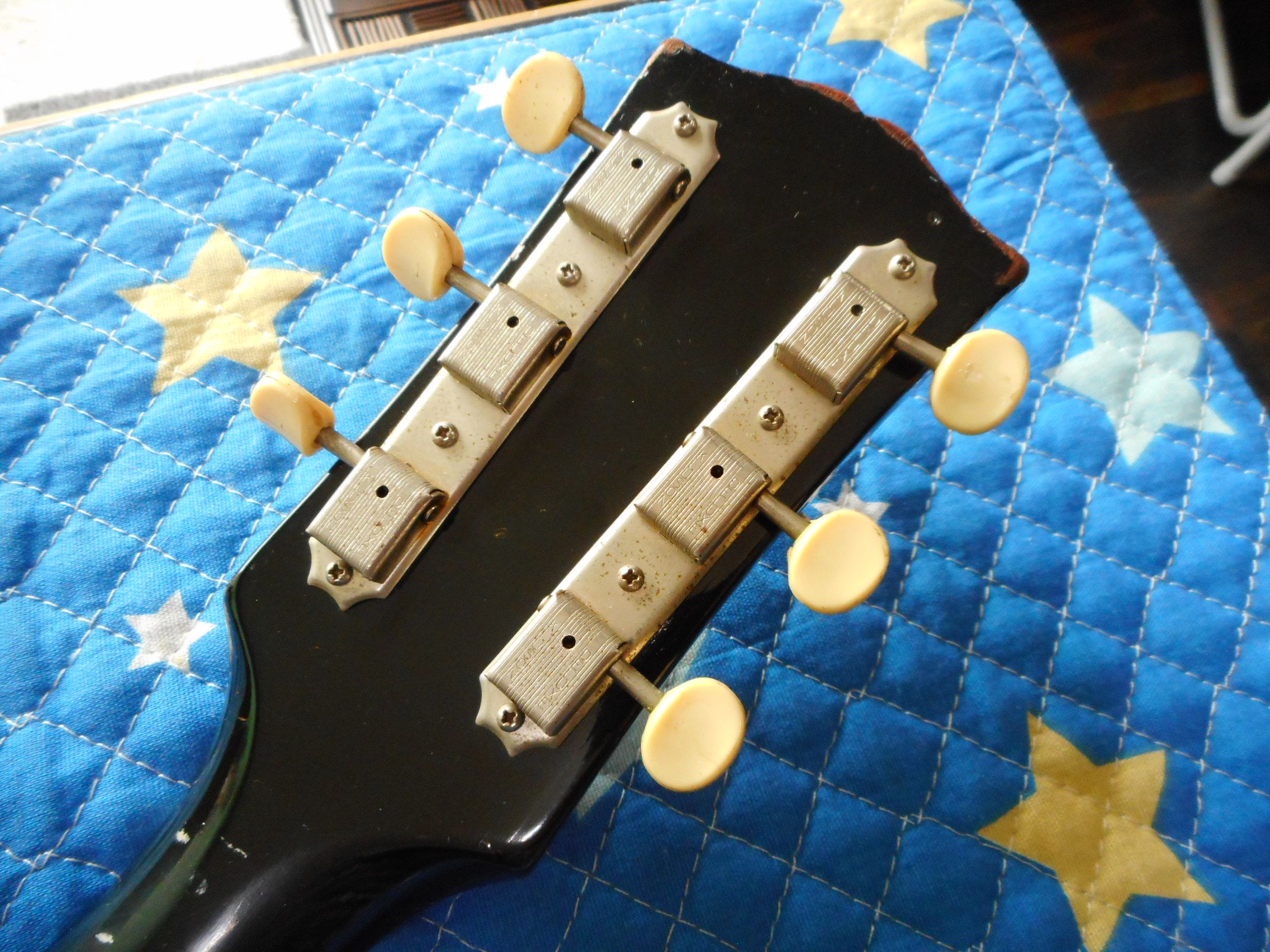 Gibso SG classicからはずした純正ペグ　完全動作品 Gibso SG classicからはずした純正ペグ 完全動作品 Amazon