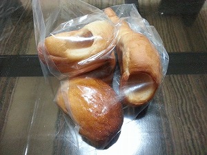 空っぽコルネ