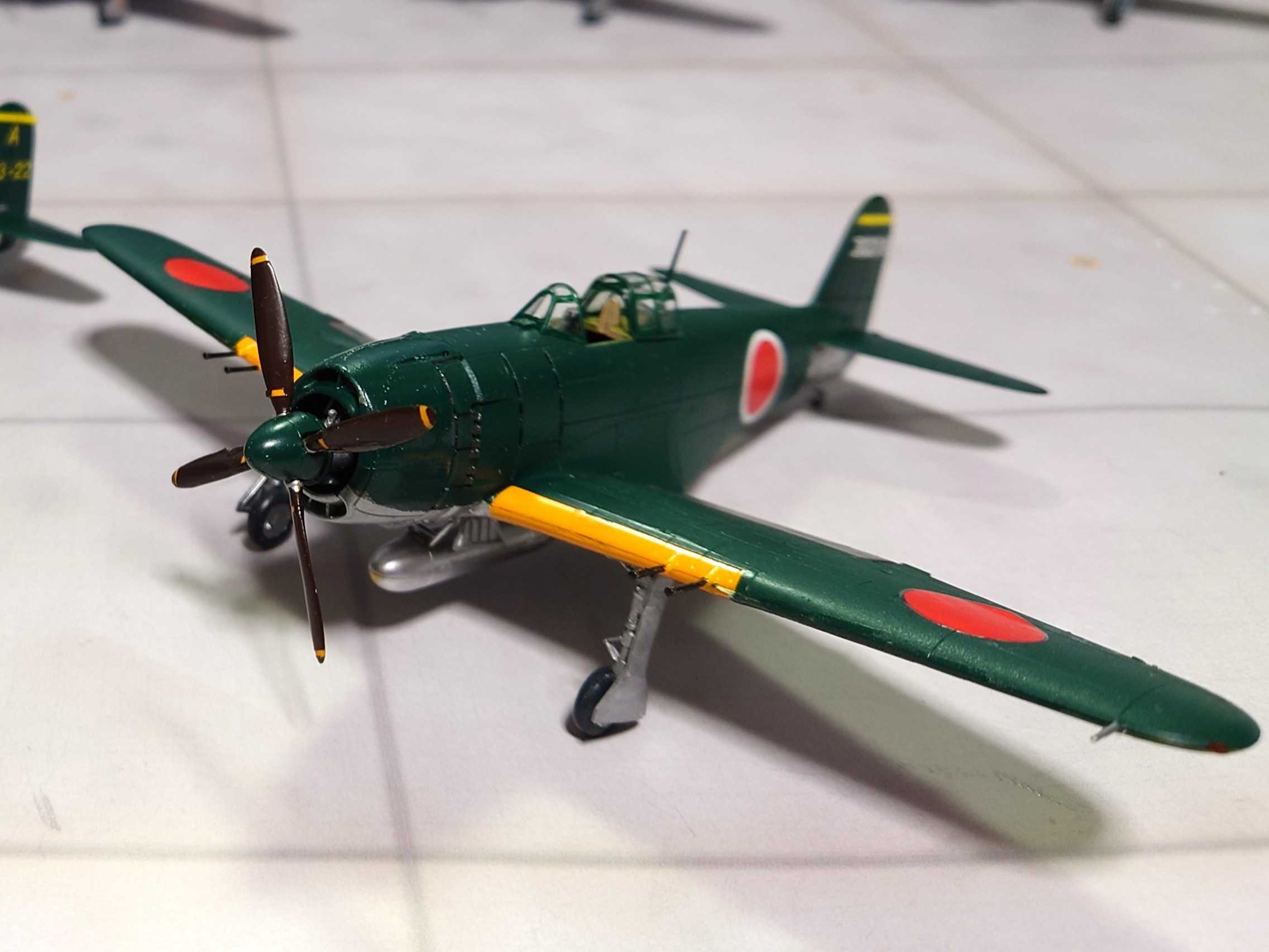 アオシマ1/72紫電改改二信濃搭載機 | ハードオフ・ブックオフ