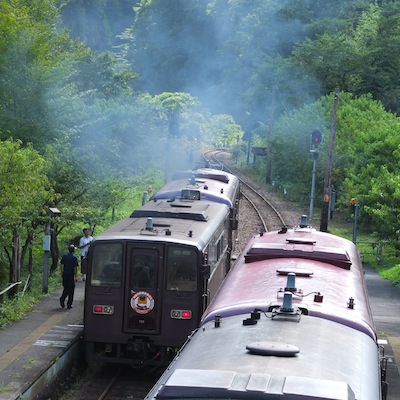 すれ違い駅