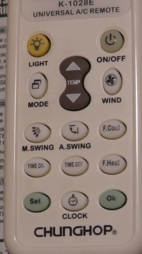 ボタン　CHUNGHOP K-1028E UNIVERSAL A/C REMOTE