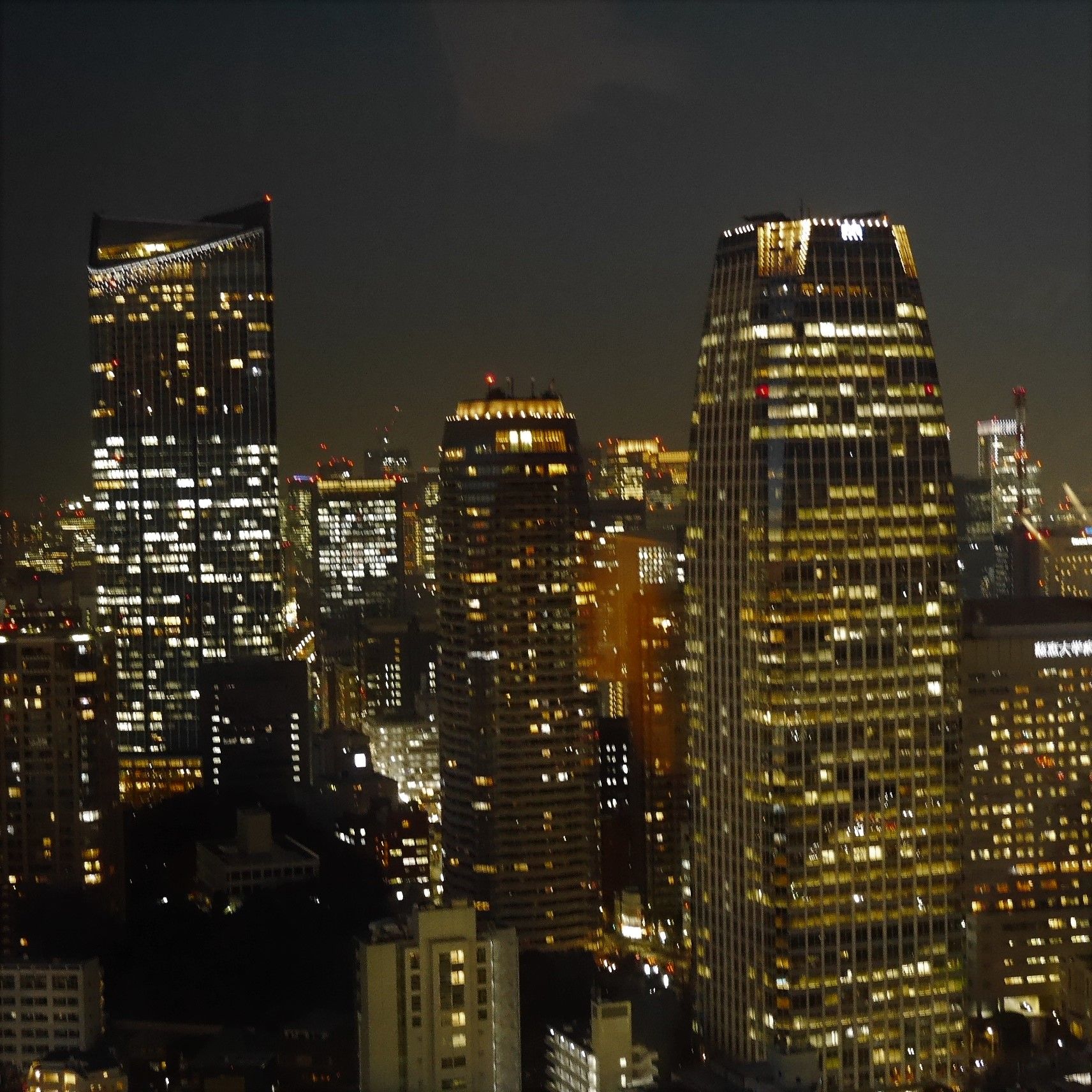 東京あまざけポッキー_夜景_高層ビル