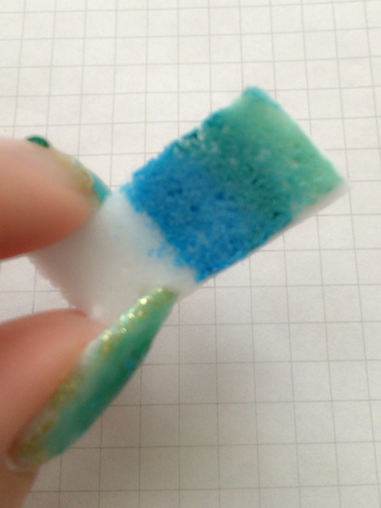 スポンジでグラデーション