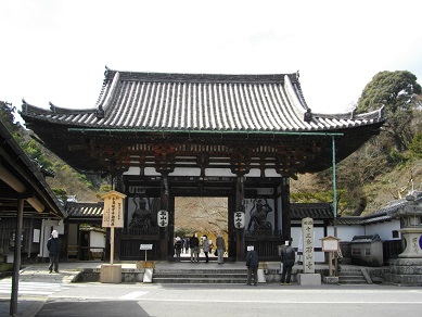 石山寺東大門