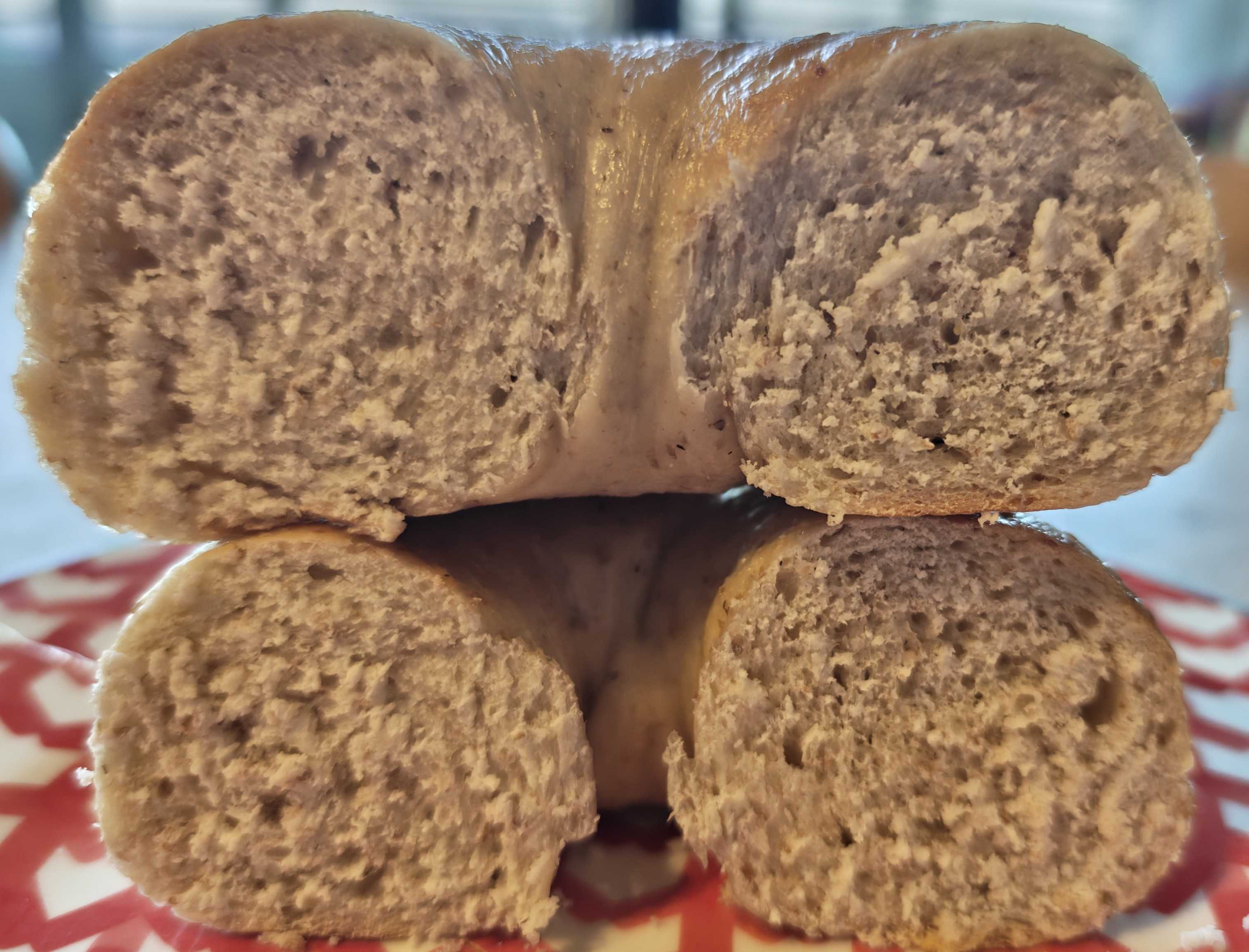 参宮橋駅　Gris bagel(グリズベーグル)　プレーンベーグルの断面