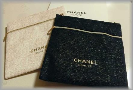 CHANEL - [CHANEL] ホリデーノベルティ　チャーム　リメイクアクセサリー　イヤリング CHANEL - [CHANEL] ホリデーノベルティ チャーム リメイク