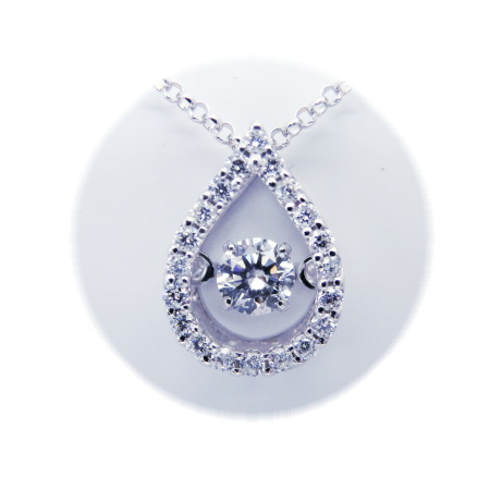 twinkle diamond 0.178ct 0.11ct D SI2 Very GooD  　心を虜にする　魔法のような　純白の輝き！！　招福の洋梨型ダイヤペンダント　クリスマスプレゼントに最適　