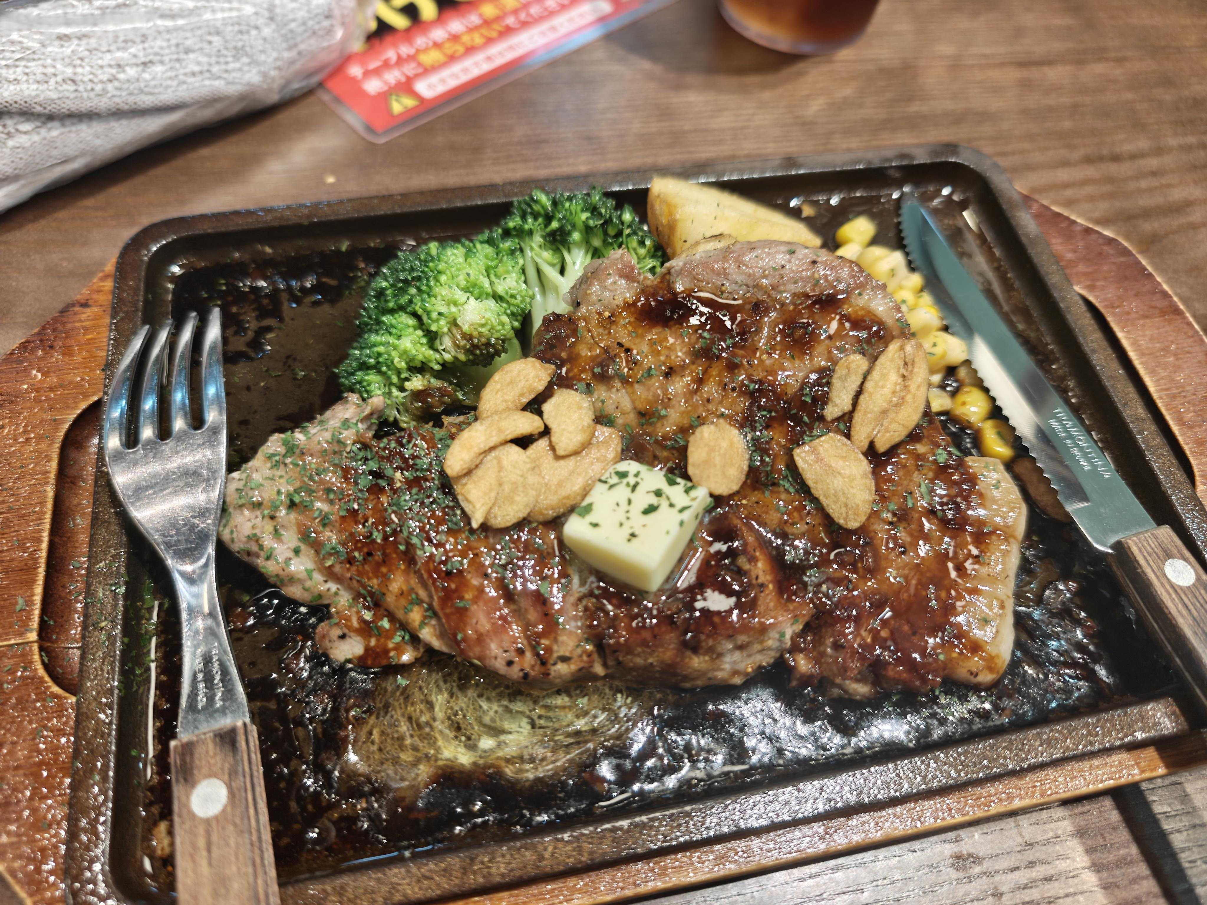 メガインディアンズ ステーキハウス 各務原店 四日市トンテキ
