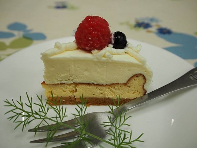 クリスマスケーキin12月例会２.jpg