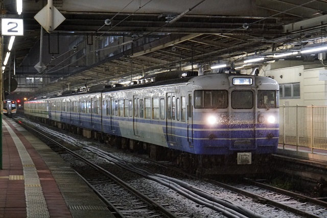 DE10 1603牽引 小田原ロングチキ工臨 & 新潟駅 115系 & きらきらうえつ5