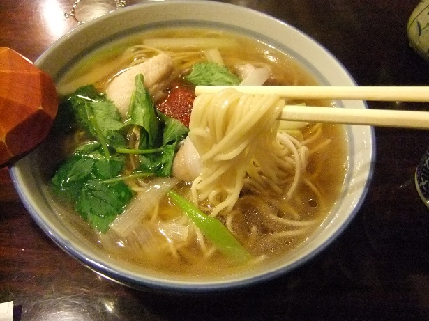 十六文そば七小伝馬町店の辛味噌鴨南そば２