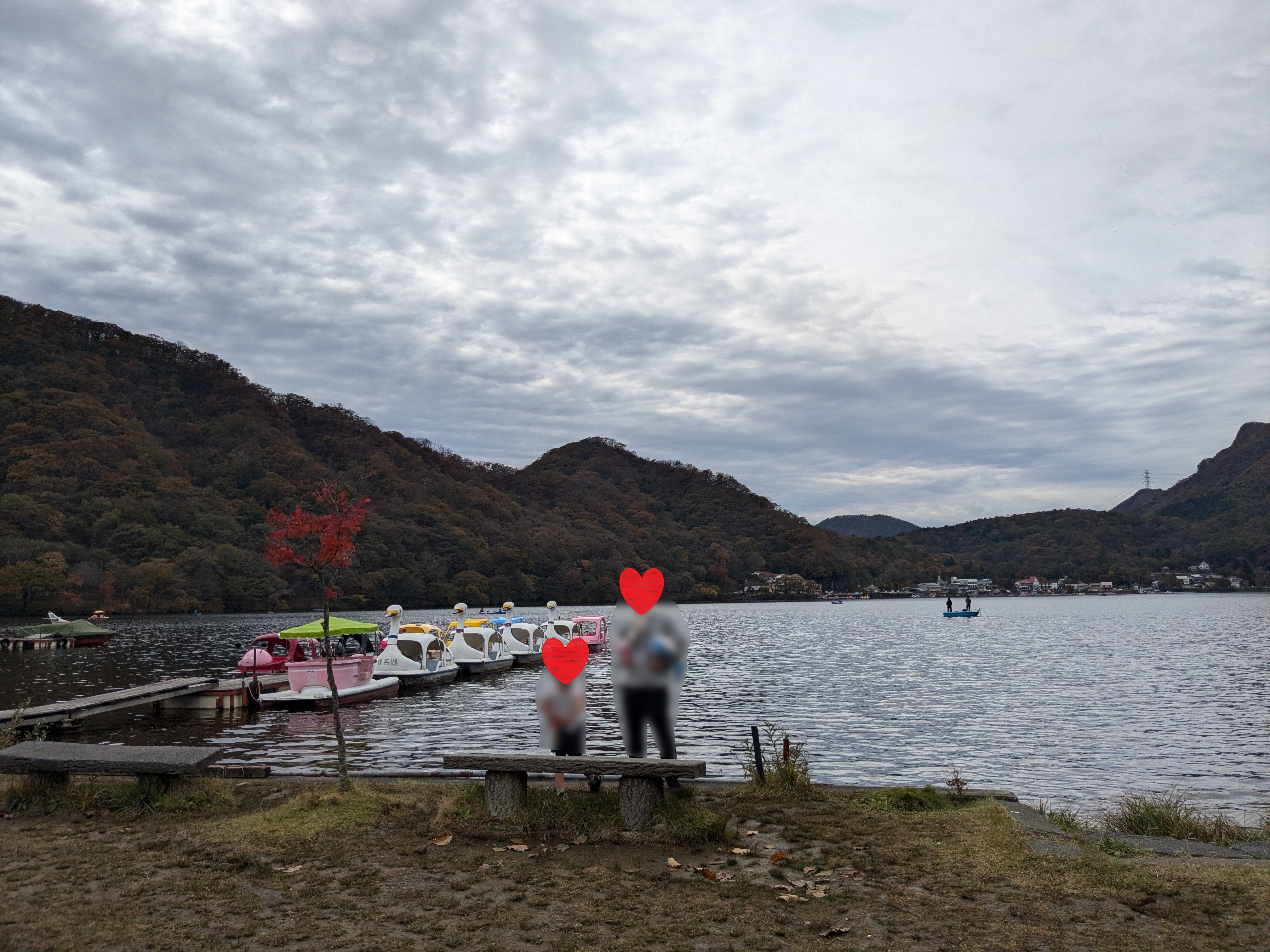 2024年11月初旬の榛名湖　紅葉の見ごろはもうちょっと