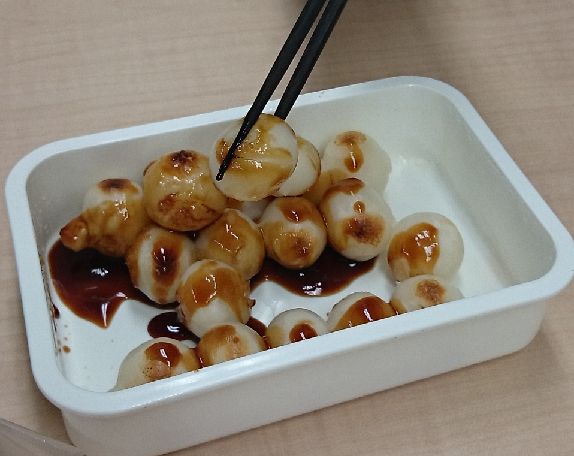 タレをかけます。