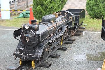 保存車】輪切りのＤ５１形 | 山富タクシー株式会社《1/64サイズ