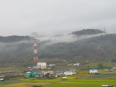 【幻想的な光景の和泉山脈に思わずシャッター!!】 愉快な写真館・日暮らし日記