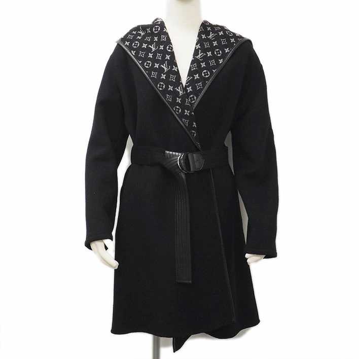 ルイヴィトン モノグラムが映える フーデッドラップコート ベルト付き