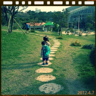 0407kids2.jpg