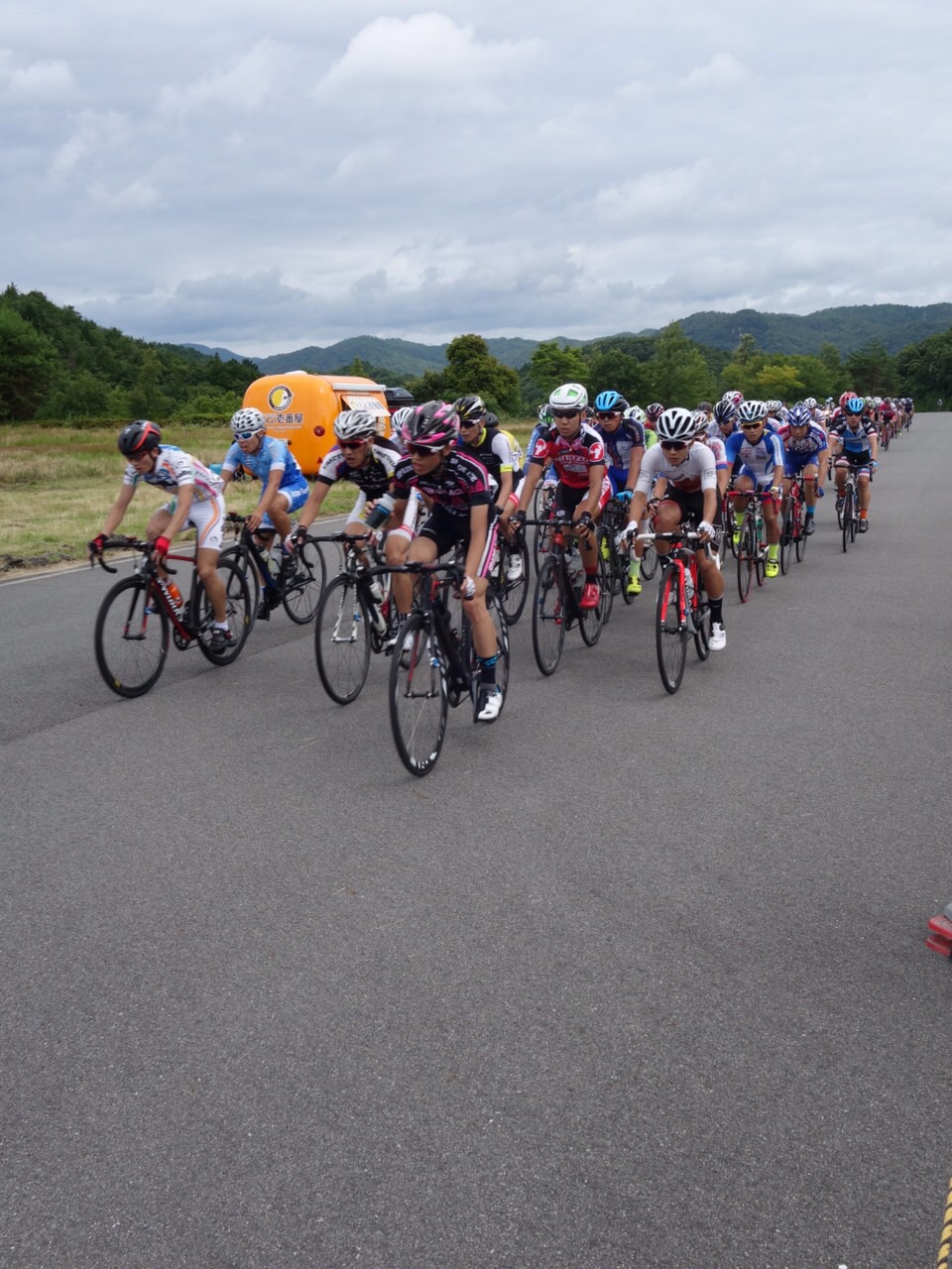 JCBF広島Day1 E2 参戦 | あそぶきもち(五十路親父とJr.の自転車パワートレーニングでもがく) - 楽天ブログ
