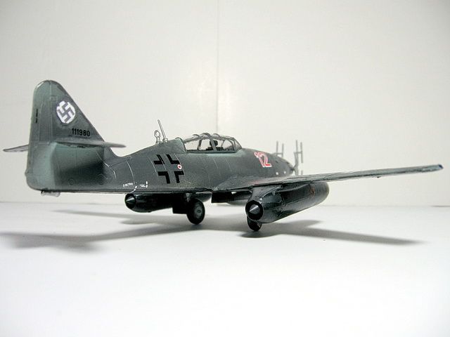 世界史上初の実用ジェット戦闘機「Me262」 | プラモデルの