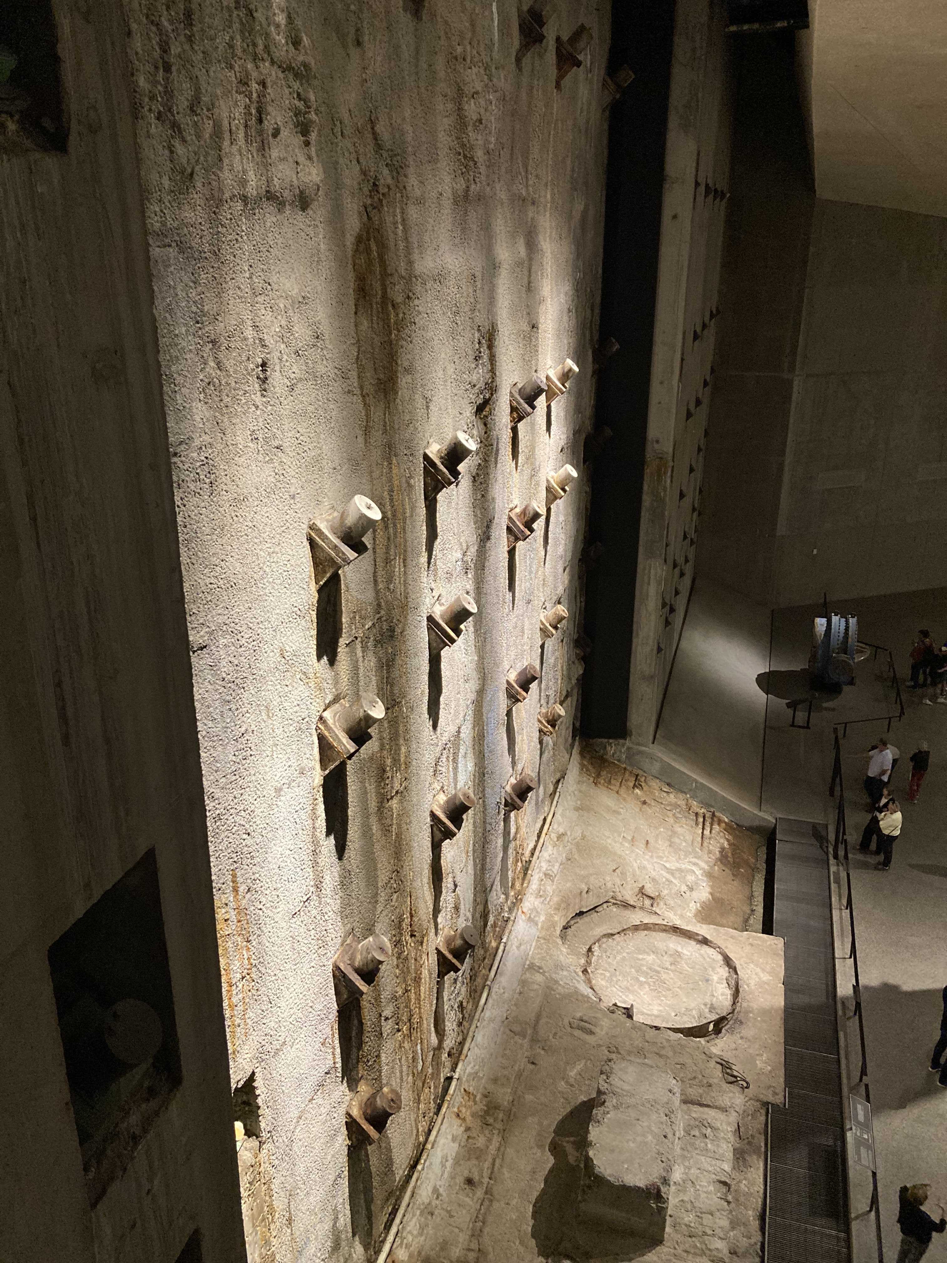 9/11 Memorial Museum：犠牲者へのレクイエム（地下編） | 家族