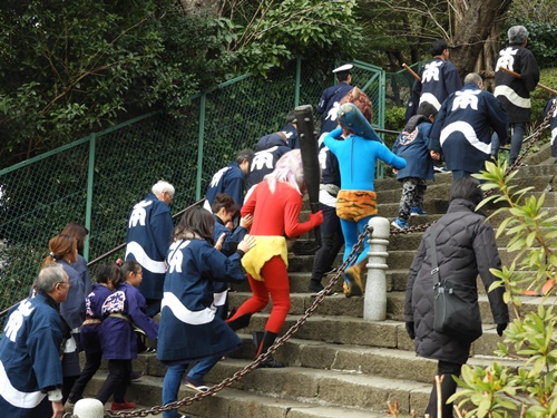 池上本門寺の豆まき