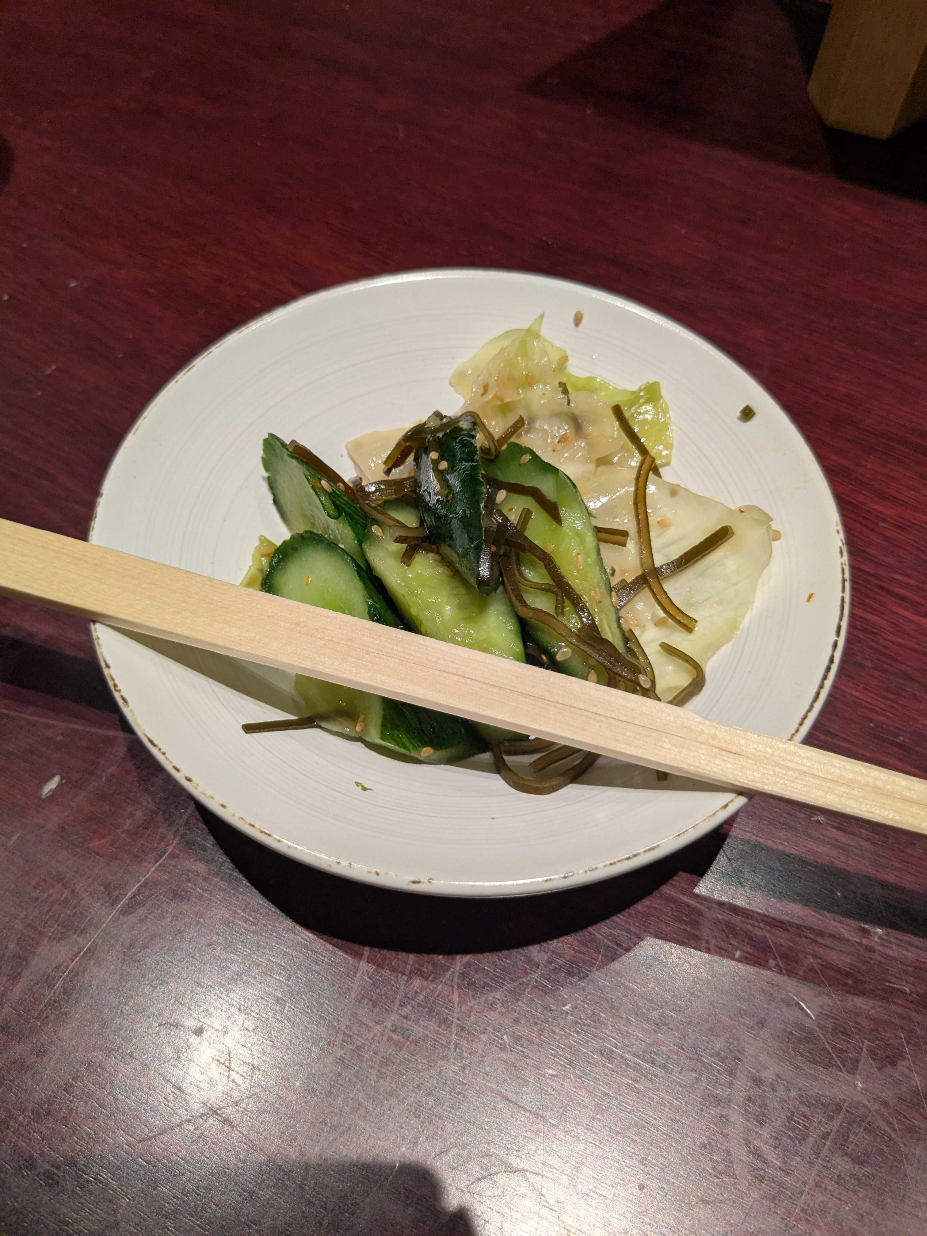 炭焼うな富士 名古屋駅太閤口店　家族ランチ　付きだしのきゅうりの漬物
