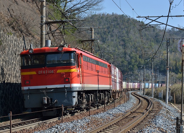 EF67-104  2014.03.28  2070レ　.jpg