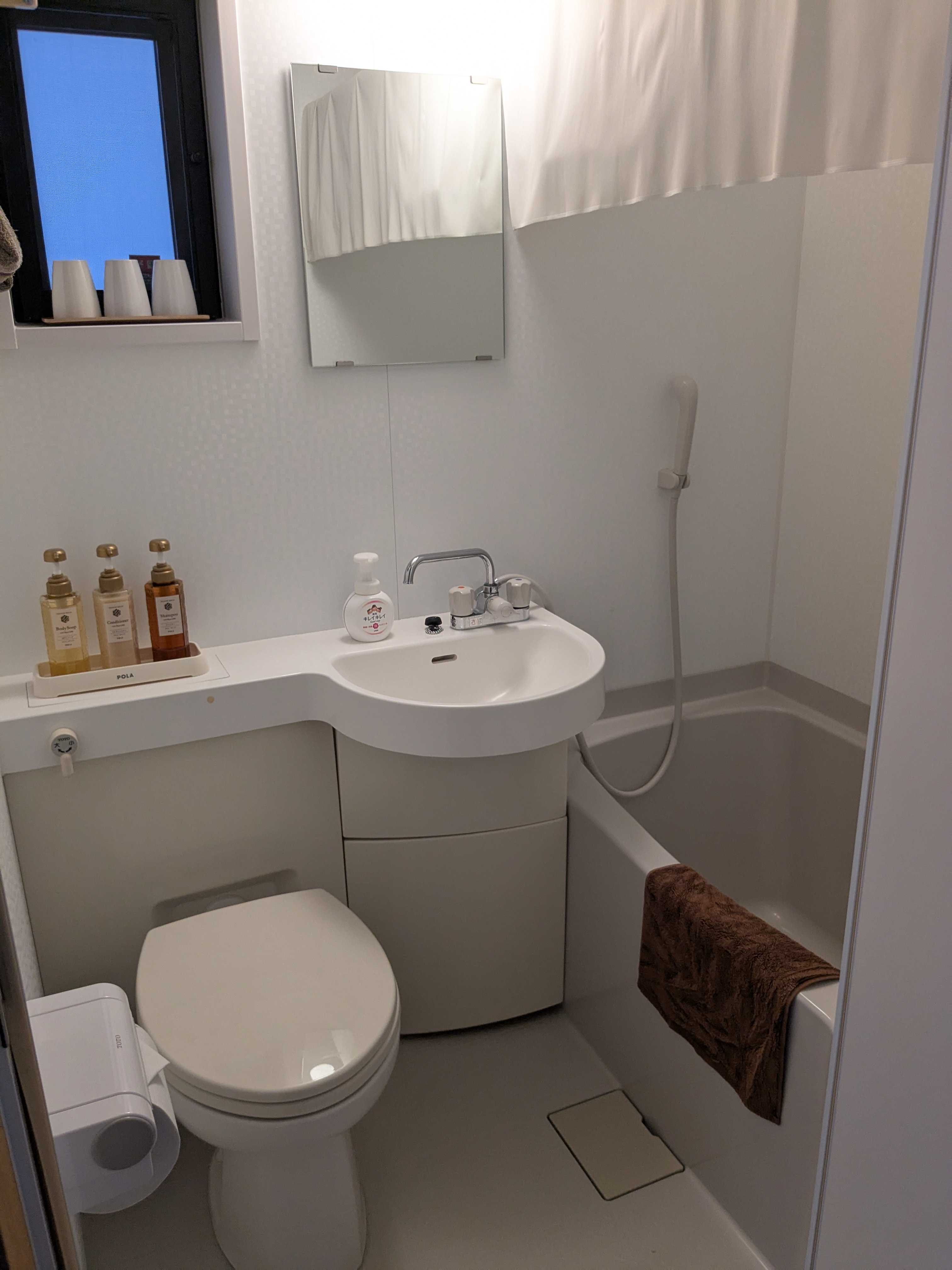 石垣島　ペンションシーシャイン　室内　トイレ、洗面所、お風呂