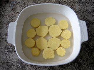 ひたひたの水を入れる