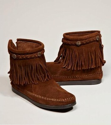 Minnetonka Hi Top Back Zip Boot.jpg