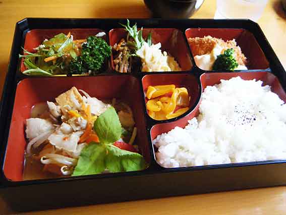 アメリカンステーションの「豚肉のみそ炒め」-1♪