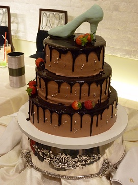 ガラスの靴のケーキ.JPG
