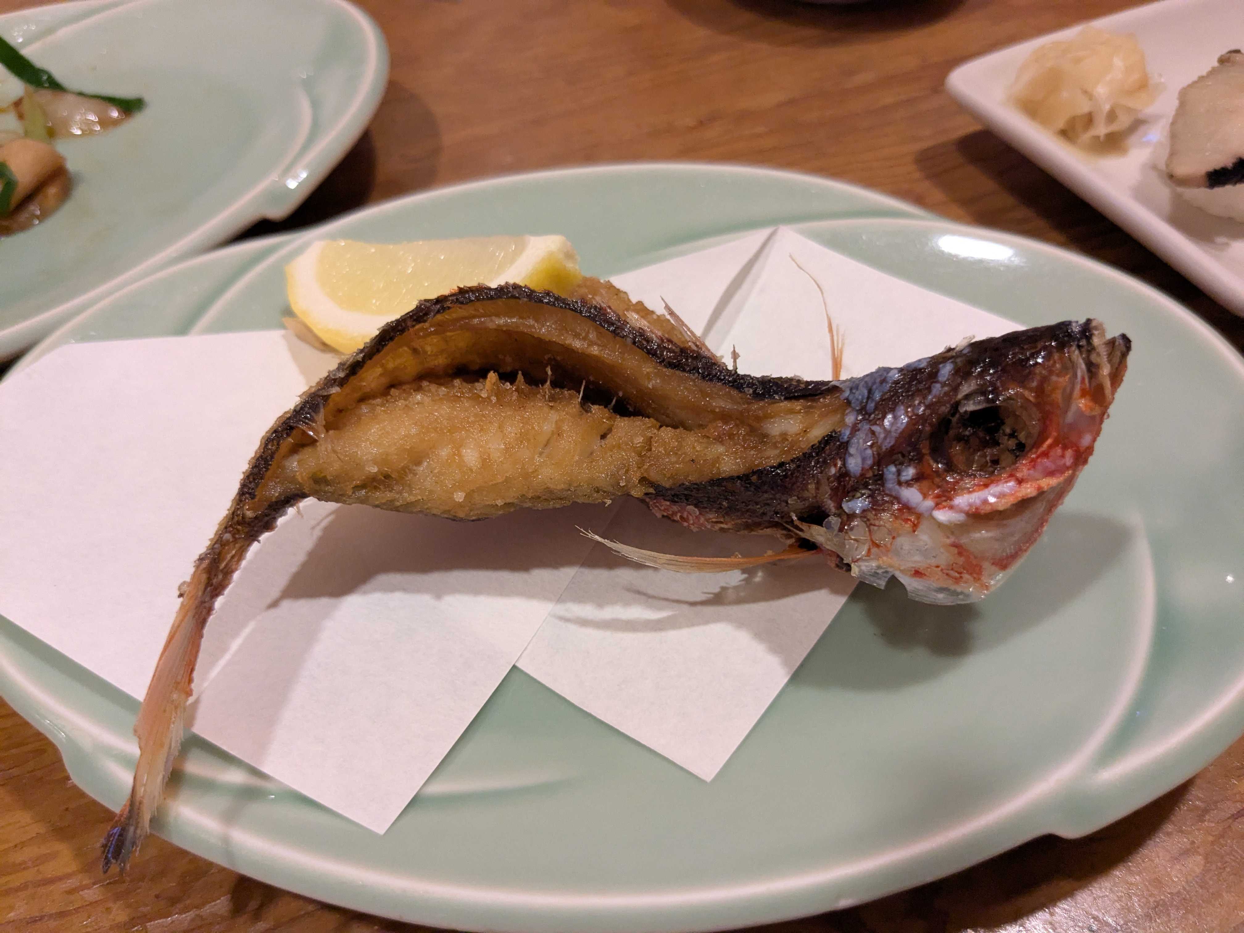 石垣島　子連れ夕食　居酒屋かぁらや　グルクン唐揚げ