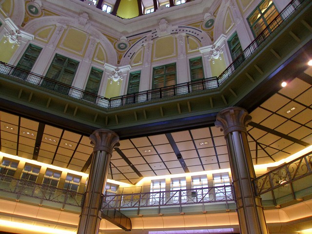 駅構内横.jpg