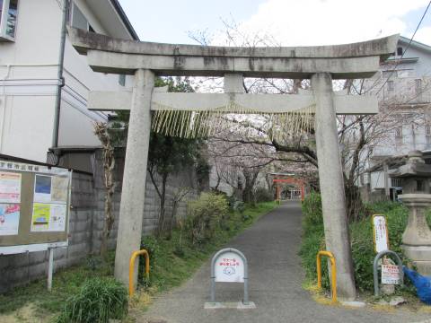 探訪 京都市山科区 大石道を歩く 4 河畔と花山稲荷公園傍のお地蔵さま 花山稲荷神社 遊心六中記 楽天ブログ