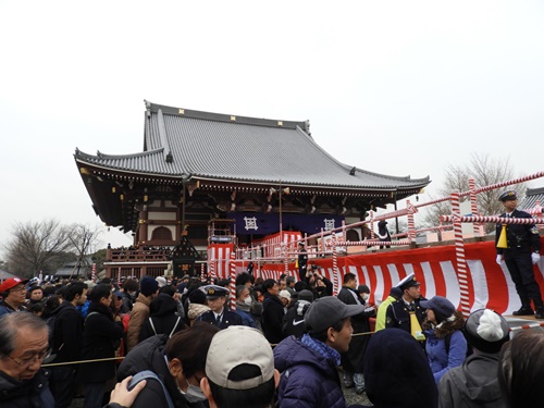 池上本門寺の豆まき