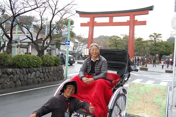 DSC_0558人力車で名所･旧跡案内.jpg