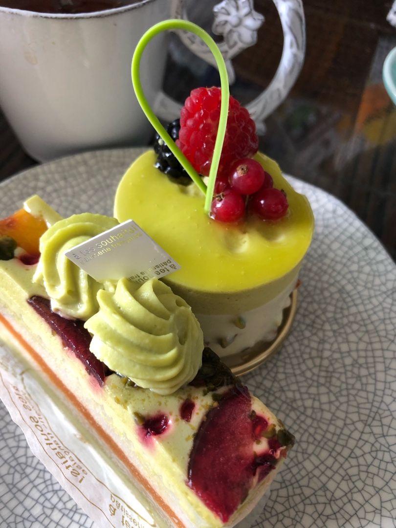 憧れのアテスウェイでピスタチオのケーキ バツイチ独身アラフィフの気ままな 倹約食生活 楽天ブログ