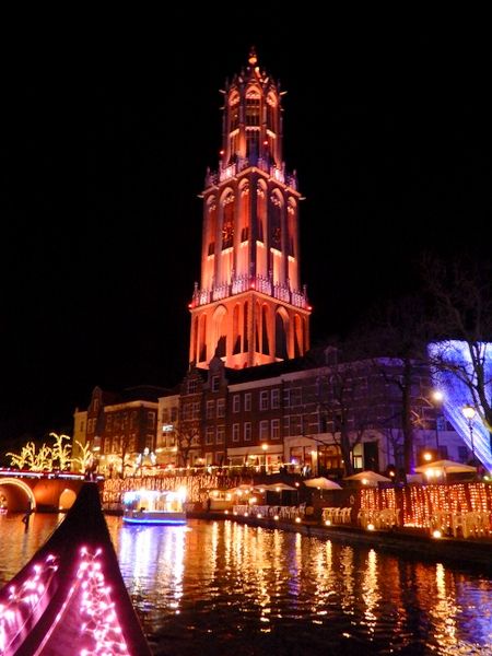 ハウステンボス夢旅日記その１３ 19 1 夜レポ２ 光の運河クルーズを予約 ゴンドラに乗って キャストと一緒にパレードの一員になるプランを選びました きれいで楽しい カントリーの自宅ｓｈｏｐ テディベアテラス のゆみちゃんの日記 毎日 一歩