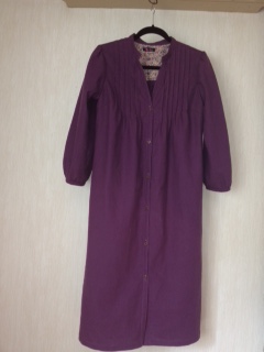 ワンピース紫コート.JPG
