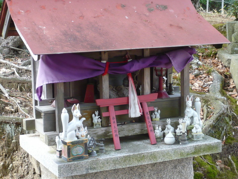 祠