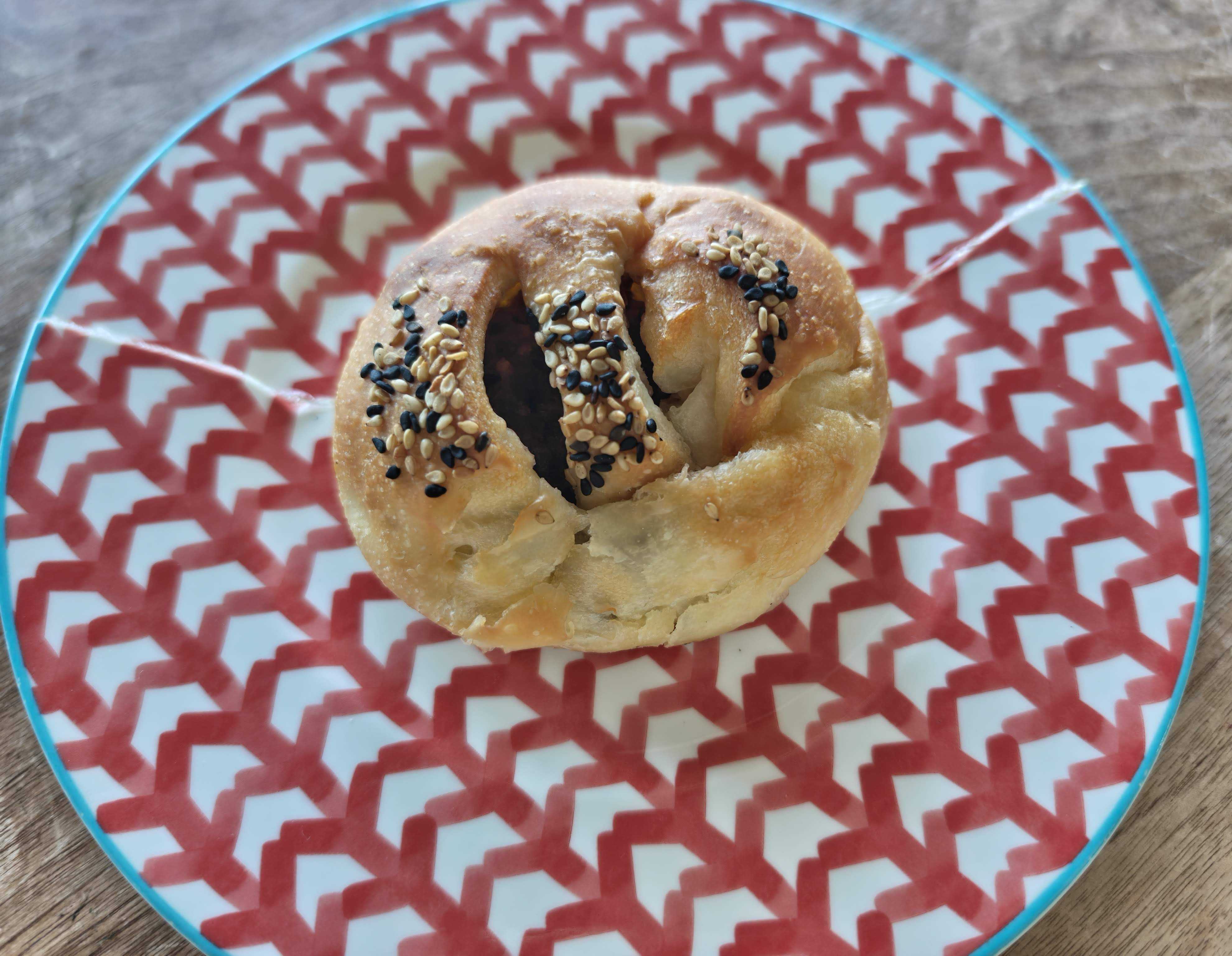 京成中山・下総中山　美味しいパン屋　kamo bakehouse(カモベイクハウス)　塩バターパン粒あんぱん
